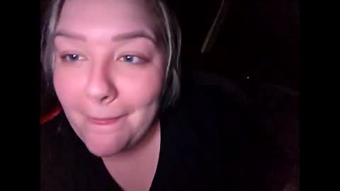 Snapshot of raellea chatting on 02.16.26 RaelleaXOXbella online show from 02.16.26