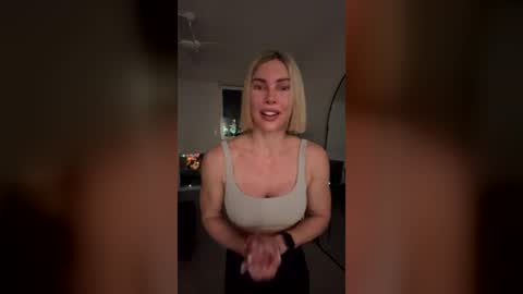 Rae online show from 07.04.26