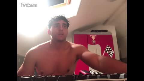 Snapshot of raes69 chatting on 02.13.25 raes online show from 02.13.25