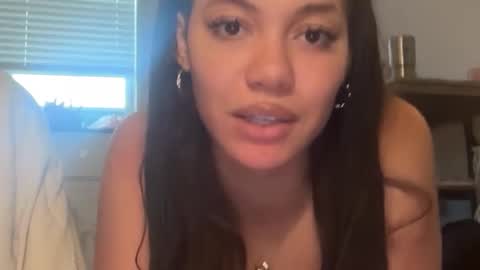 raevynfoxe online show from 04.24.26