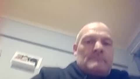 Snapshot of ragingzef69 chatting on 01.12.26 Bigthickdickinvic online show from 01.12.26