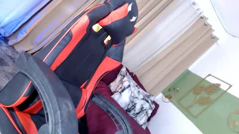 itsmeRailey online show from 02.17.25