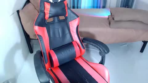 itsmeRailey online show from 11.02.25