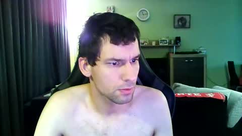 Snapshot of raimondo32 chatting on 12.02.24 Raimondo te Paste online show from 12.02.24