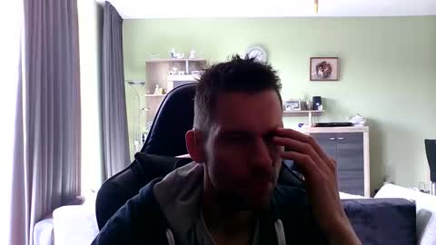 Snapshot of raimondo32 chatting on 09.10.25 Raimondo te Paste online show from 09.10.25