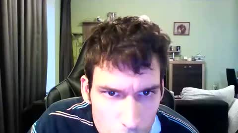 Snapshot of raimondo32 chatting on 11.25.25 Raimondo te Paste online show from 11.25.25