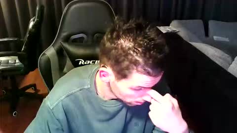 Snapshot of raimondo32 chatting on 12.15.25 Raimondo te Paste online show from 12.15.25