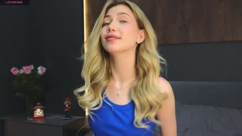 Snapshot of rainauge chatting on 12.11.24 Lisa online show from 12.11.24