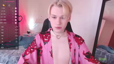 Snapshot of rainbow__salt chatting on 12.28.24 Mike online show from 12.28.24