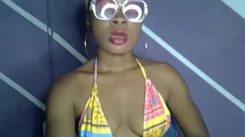 Snapshot of rainbow_baby26 chatting on 09.22.25 rainbow baby26 online show from 09.22.25