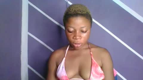 Snapshot of rainbow_baby26 chatting on 10.05.25 rainbow baby26 online show from 10.05.25