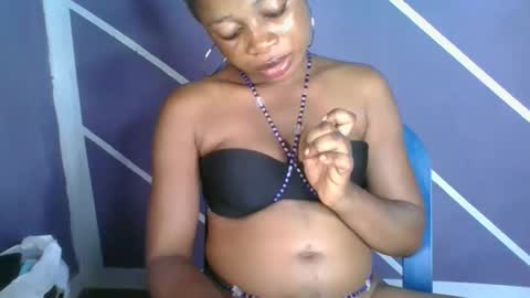 Snapshot of rainbow_baby26 chatting on 10.08.25 rainbow baby26 online show from 10.08.25