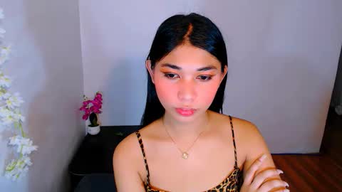 Snapshot of raindrizzle1706 chatting on 11.21.25 raindrizzle1706 online show from 11.21.25