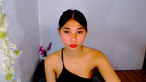 Snapshot of raindrizzle1706 chatting on 11.25.25 raindrizzle1706 online show from 11.25.25