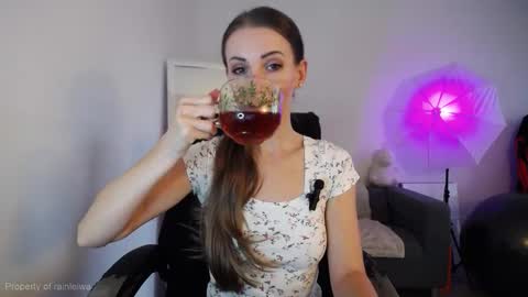 Snapshot of rainleiwa chatting on 10.05.25 Call me Lei online show from 10.05.25