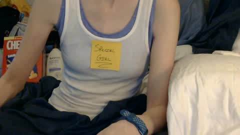 RainyDayEm online show from 08.06.26
