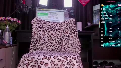 Laura online show from 09.16.25