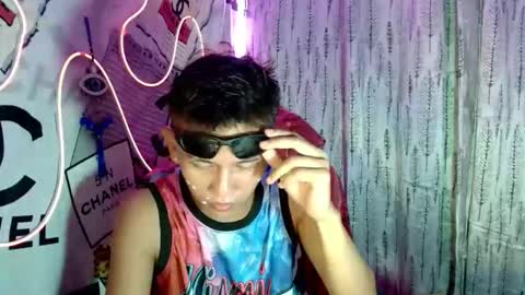 Snapshot of ralfhuge24 chatting on 11.13.25 ralfhuge24 online show from 11.13.25