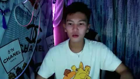 Snapshot of ralfhuge24 chatting on 11.30.25 ralfhuge24 online show from 11.30.25