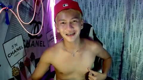 Snapshot of ralfhuge24 chatting on 12.04.25 ralfhuge24 online show from 12.04.25