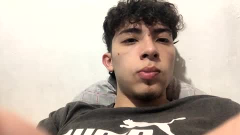 Snapshot of ramiroo2312 chatting on 10.04.25 ramiroo2312 online show from 10.04.25