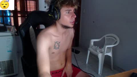 Snapshot of ramisexyloveyou chatting on 02.04.25 Ramiro online show from 02.04.25