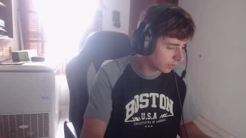 Snapshot of ramisexyloveyou chatting on 02.26.26 Ramiro online show from 02.26.26