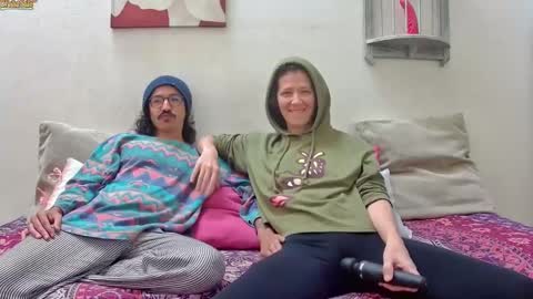 MR  DJ Randomshuffle  friends playing with sexual energy live - OMG we are back online show from 02.09.25