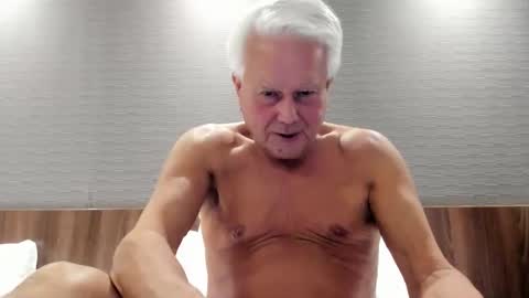 Snapshot of randythompson48 chatting on 03.06.25 Silver Stallion TwitterRandyth53496071 and ladyenglishxxx online show from 03.06.25