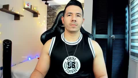 Snapshot of ransoj chatting on 01.05.25 Jonas online show from 01.05.25