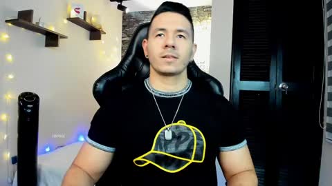 Snapshot of ransoj chatting on 01.12.25 Jonas online show from 01.12.25