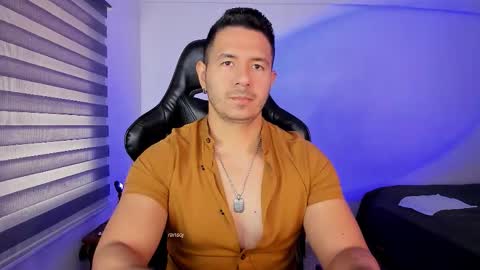 Snapshot of ransoj chatting on 11.18.25 Jonas online show from 11.18.25