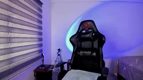 Snapshot of ransoj chatting on 11.26.25 Jonas online show from 11.26.25