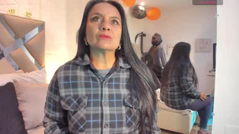 Raquel Moore  online show from 10.20.25