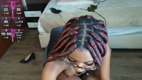 Raquel online show from 02.12.25