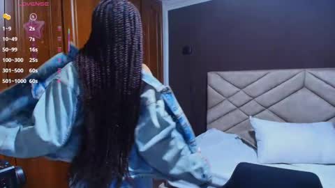 Raquel online show from 01.11.26