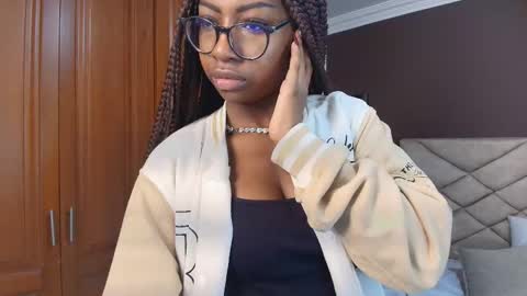 Raquel online show from 02.02.26