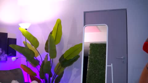 Raquelle online show from 11.19.25