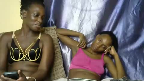 Snapshot of rasta_berry chatting on 02.09.25 rasta online show from 02.09.25