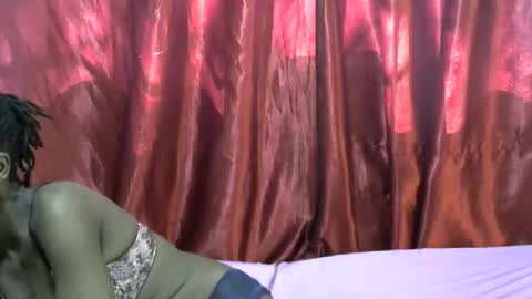 Snapshot of rasta_berry chatting on 10.01.25 rasta online show from 10.01.25