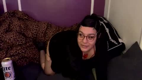 Snapshot of rattlesnakebitch chatting on 11.29.25 Rattlesnake Bitch 666 online show from 11.29.25