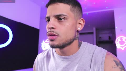 Snapshot of rausch77 chatting on 01.21.25 rausch77 online show from 01.21.25