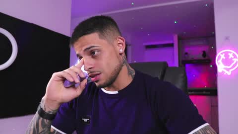 Snapshot of rausch77 chatting on 01.28.25 rausch77 online show from 01.28.25