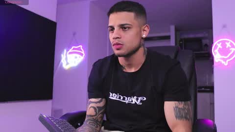 Snapshot of rausch77 chatting on 02.12.25 rausch77 online show from 02.12.25