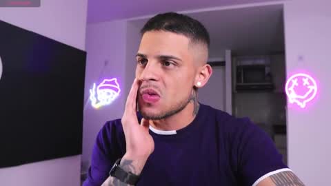 Snapshot of rausch77 chatting on 02.17.25 rausch77 online show from 02.17.25