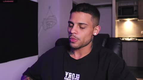 Snapshot of rausch77 chatting on 02.22.25 rausch77 online show from 02.22.25