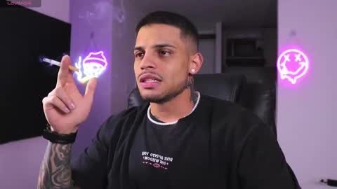 Snapshot of rausch77 chatting on 02.26.25 rausch77 online show from 02.26.25