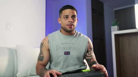 Snapshot of rausch77 chatting on 09.12.25 rausch77 online show from 09.12.25