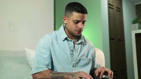 Snapshot of rausch77 chatting on 09.14.25 rausch77 online show from 09.14.25