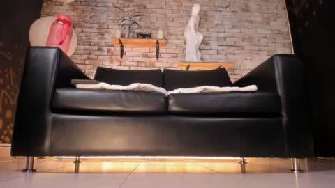 Snapshot of rave_paradise chatting on 02.05.25   online show from 02.05.25